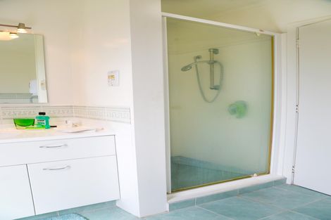 Photo of property in 4 Dalmahoy Place, Wattle Downs, Auckland, 2103