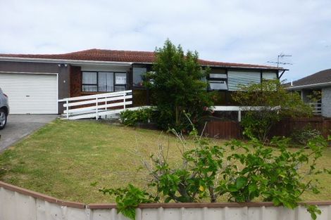 Photo of property in 2/87 Cook Street, Howick, Auckland, 2014