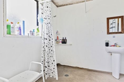 Photo of property in 1 Tabitha Crescent, Henderson, Auckland, 0612