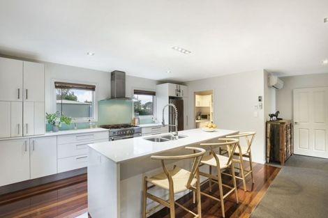 Photo of property in 14 Gavinike Place, Waimauku, 0812