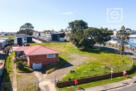 Photo of property in 40 Rankin Avenue, New Lynn, Auckland, 0600