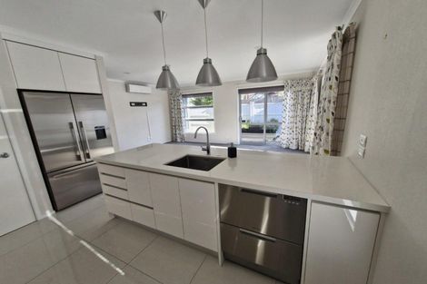 Photo of property in 55 Pendarves Street, New Plymouth, 4310