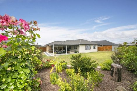 Photo of property in 26 Jelas Drive, Riverhead, 0820