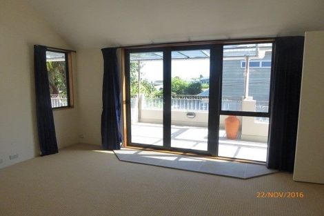 Photo of property in 28 Comins Crescent, Mission Bay, Auckland, 1071