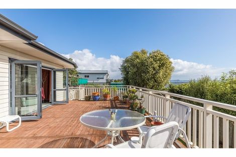 Photo of property in 15c Rishworth Avenue, Stanmore Bay, Whangaparaoa, 0932