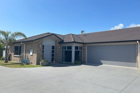 Photo of property in 10 Sophies Way, Papamoa Beach, Papamoa, 3118