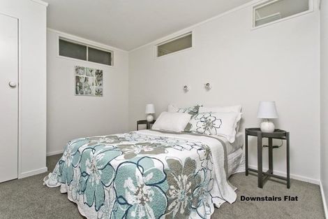 Photo of property in 7 Girrahween Drive, Totara Vale, Auckland, 0629