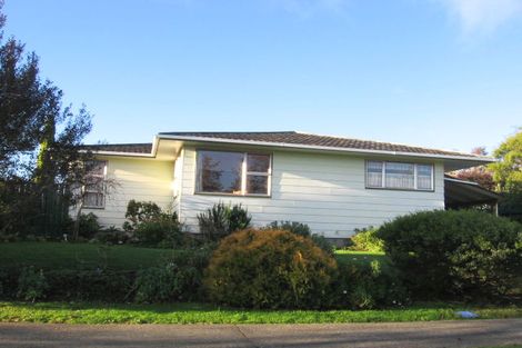 Photo of property in 15 Dunk Place, Milson, Palmerston North, 4414