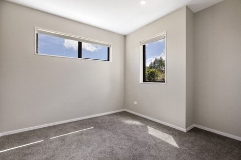 Photo of property in 47a Gossamer Drive, Pakuranga Heights, Auckland, 2010