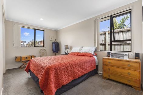 Photo of property in 12 Joe F Stanley Place, Otahuhu, Auckland, 1062