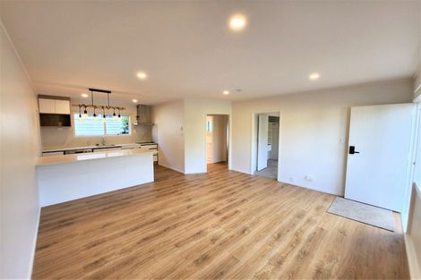 Photo of property in 34 Camelot Place, Glenfield, Auckland, 0629