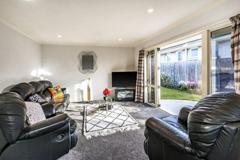 Photo of property in 395 Yaldhurst Road, Russley, Christchurch, 8042