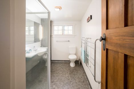 Photo of property in 33 Norwood Street, Beckenham, Christchurch, 8023