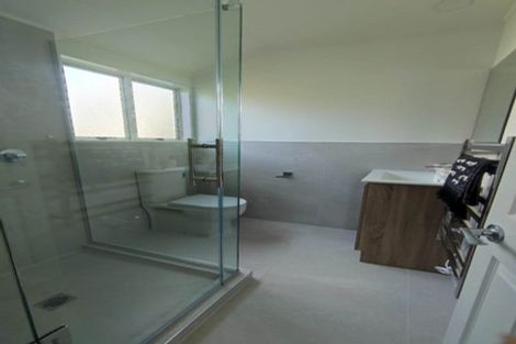 Photo of property in 18a Jacanas Place, Unsworth Heights, Auckland, 0632