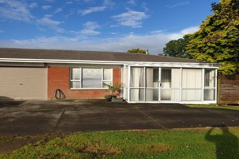 Photo of property in 1/211 Edmonton Road, Te Atatu South, Auckland, 0610