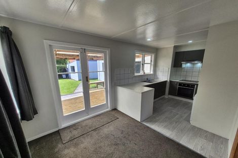 Photo of property in 18 Christian Street, Bryndwr, Christchurch, 8053