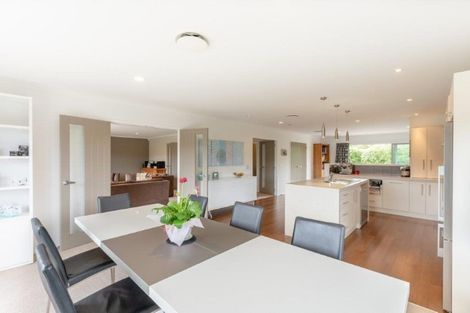 Photo of property in 5 Moss Lane, Raumati Beach, Paraparaumu, 5032