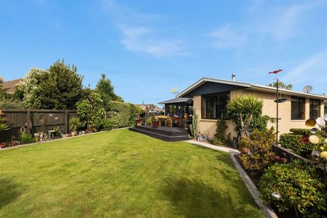 Photo of property in 61 Maces Road, Bromley, Christchurch, 8062