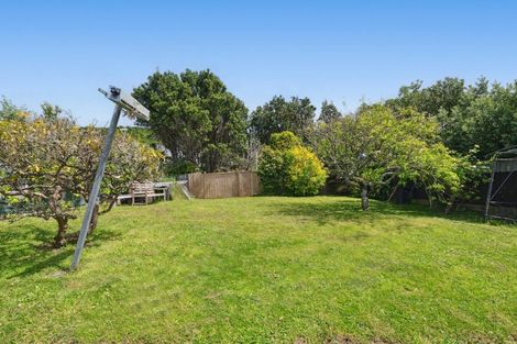 Photo of property in 2 Eden Street, Island Bay, Wellington, 6023