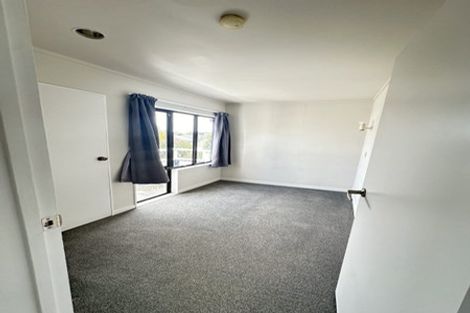 Photo of property in 3/15 Swanson Road, Henderson, Auckland, 0610