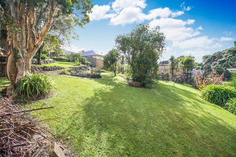 Photo of property in 12 Crystal Avenue, Glendene, Auckland, 0602