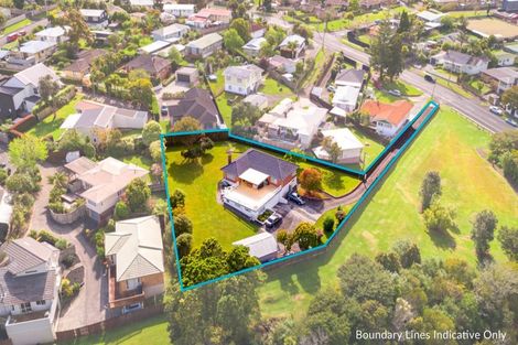 Photo of property in 17 Matipo Road, Te Atatu Peninsula, Auckland, 0610