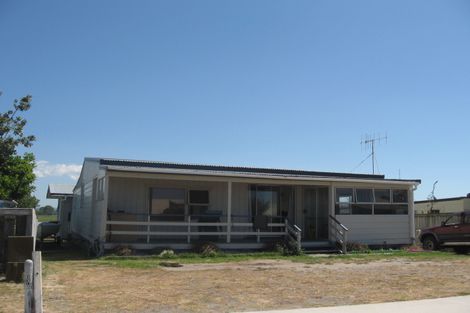 Photo of property in 290 Pukehina Parade, Pukehina, Te Puke, 3189