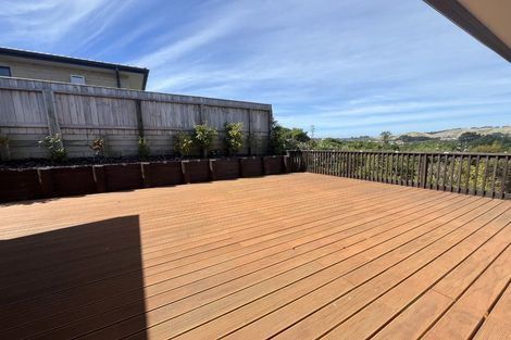Photo of property in 13 Opaoa Way, Aotea, Porirua, 5024