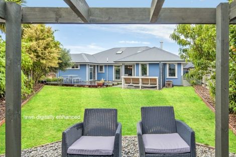 Photo of property in 11 Courtfield Close, Parklands, Christchurch, 8083