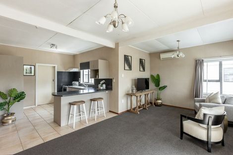 Photo of property in 3 Burness Road, Greenmeadows, Napier, 4112