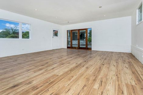 Photo of property in 76 Awa Road, Kumeu, 0891