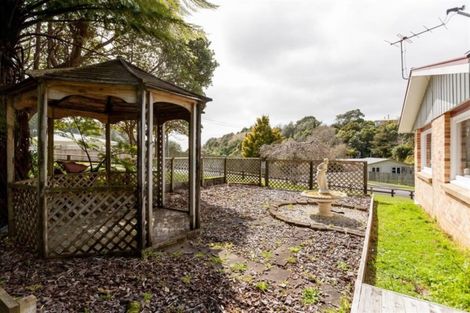 Photo of property in 18 Beaumont Crescent, Frankleigh Park, New Plymouth, 4310