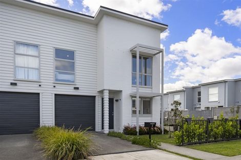 Photo of property in 2 Briddock Way, Swanson, Auckland, 0614