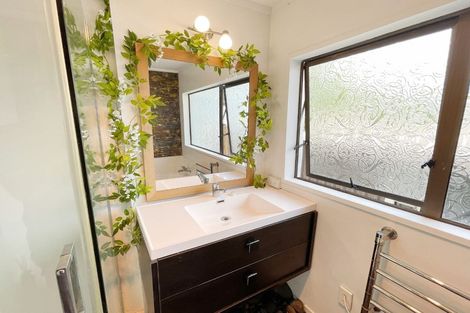 Photo of property in 2b Hazeldene Place, Opaheke, Papakura, 2113