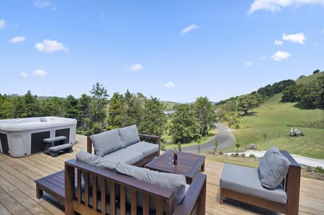 Photo of property in 144 Takahoa Drive, Kaiwaka, 0573