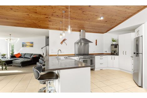 Photo of property in 2 Merlot Place, Rototuna, Hamilton, 3210