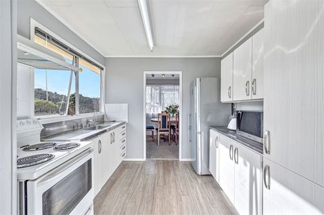 Photo of property in 64 West Harbour Drive, West Harbour, Auckland, 0618