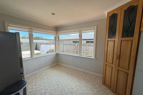 Photo of property in 9 Belvedere Crescent, Takaro, Palmerston North, 4412