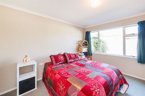 Photo of property in 20 Nuku Street, Tangimoana, 4822