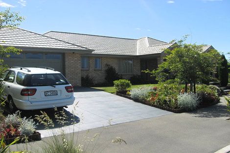Photo of property in 2 Milkers Gate, Parklands, Christchurch, 8083