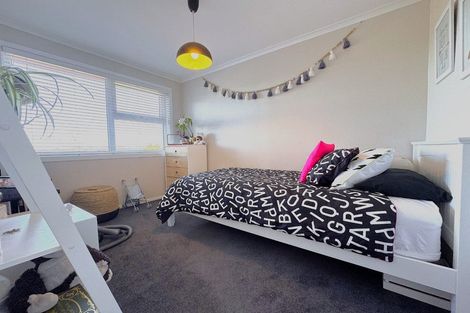 Photo of property in 121 Sandspit Road, Shelly Park, Auckland, 2014