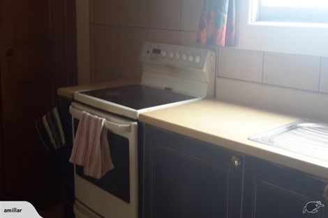 Photo of property in 174 Marine Parade, Bluff, 9814