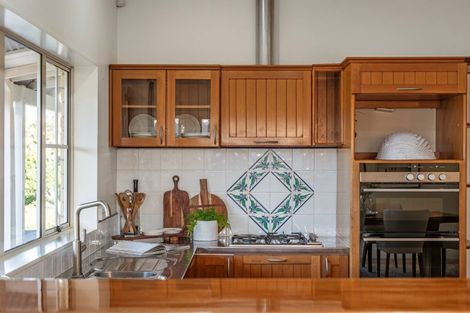 Photo of property in 154 Awa Road, Kumeu, 0891