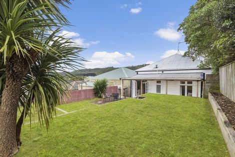 Photo of property in 445 Adelaide Road, Berhampore, Wellington, 6023