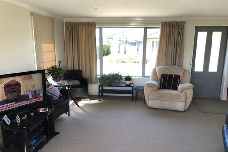 Photo of property in 1 Acorn Way, Stoke, Nelson, 7011