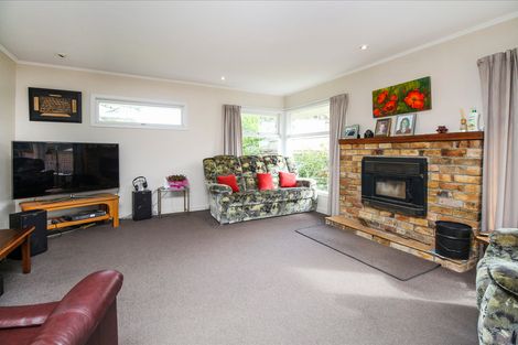 Photo of property in 12 Crystal Avenue, Glendene, Auckland, 0602
