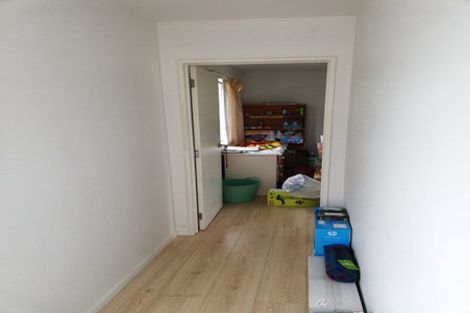 Photo of property in 17 Uppingham Crescent, Hillcrest, Auckland, 0627