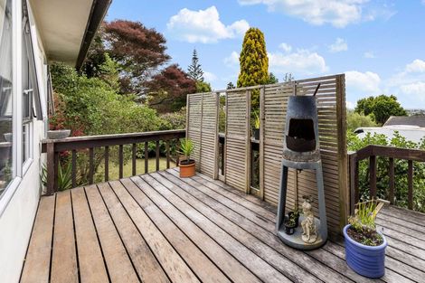 Photo of property in 14a Pokapu Street, Titirangi, Auckland, 0600