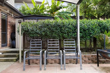 Photo of property in 1 Seresin Crescent, Flat Bush, Auckland, 2016