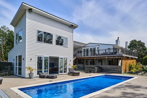 Photo of property in 5b Whitehouse Road, Titahi Bay, Porirua, 5022